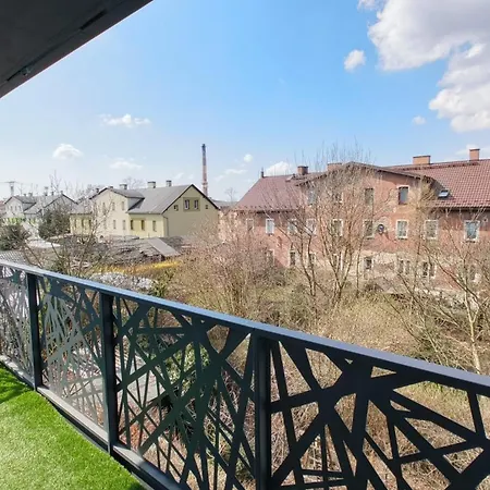 Yoniharmony - 2 Parking Places *